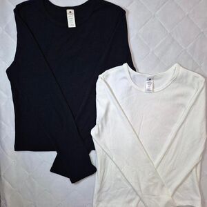 Yogalicious 2 Pack-Black and White Ribbed Tops